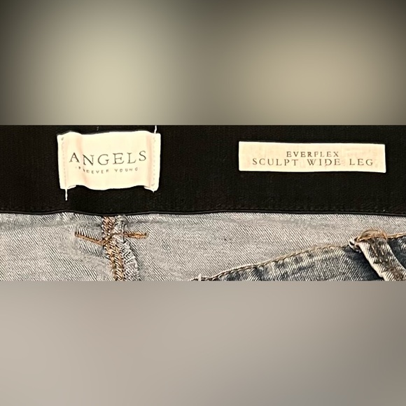 NWOT Angels Everflex Sculpt Raw Hem Wide Leg Light Wash Jeans size 20W - Picture 4 of 4